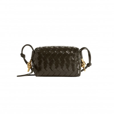 BOTTEGA VENETA MINI LOOP INTRECCIATO LEATHER CAMERA BAG 736125 (17*10*6cm)